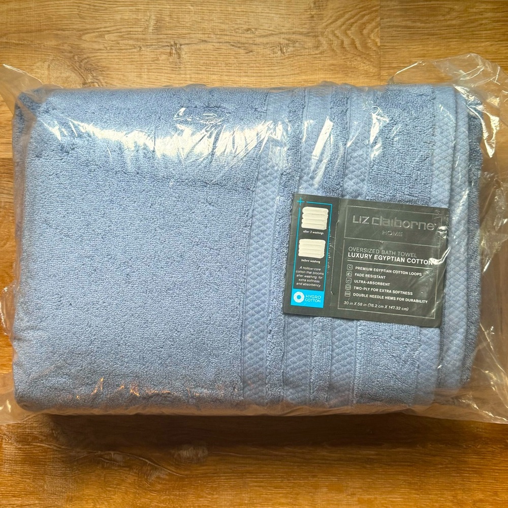 Liz Claiborne oversize luxury towel